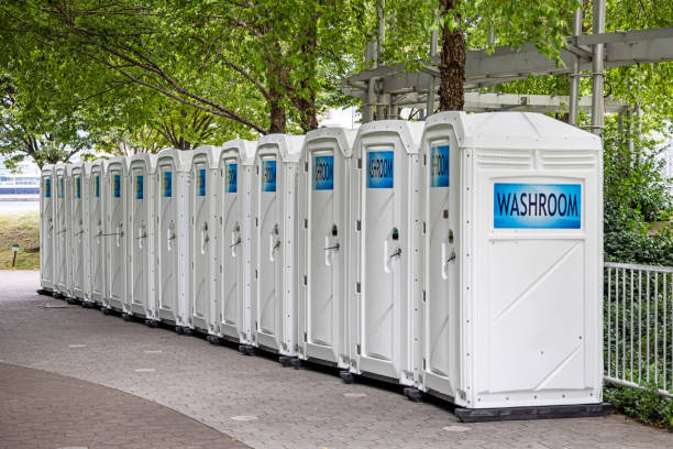 Best Construction site porta potty rental  in North Manchester, IN
